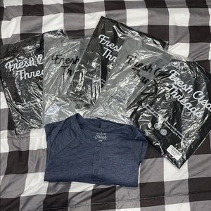 BNIP 5 XL fresh Clean Threads V neck &1 LS Henley T